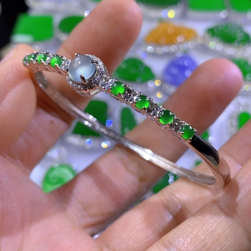 【闪购商品】翡翠挂件银S925镶嵌天然翡翠