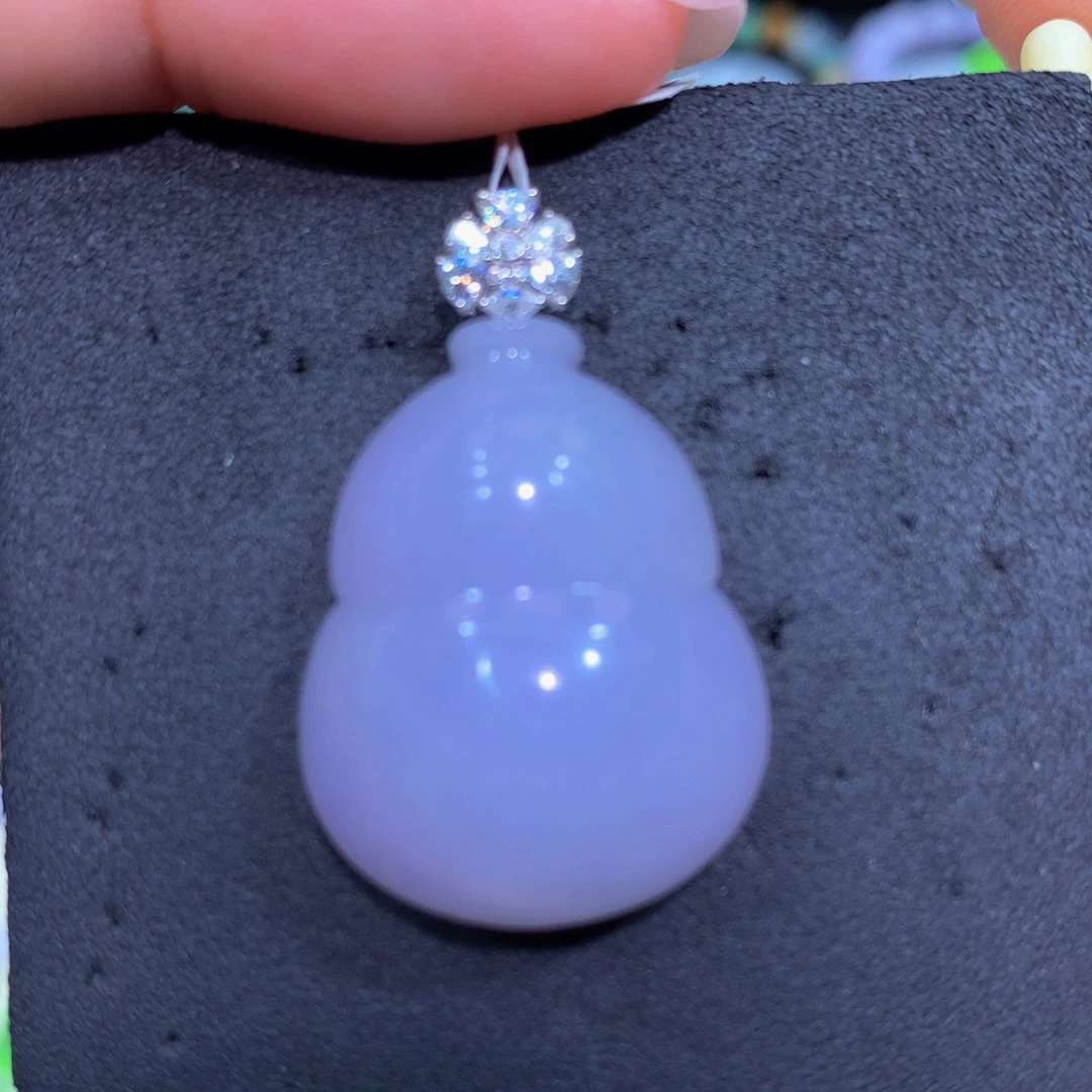 翡翠18K金镶嵌颈饰翡翠