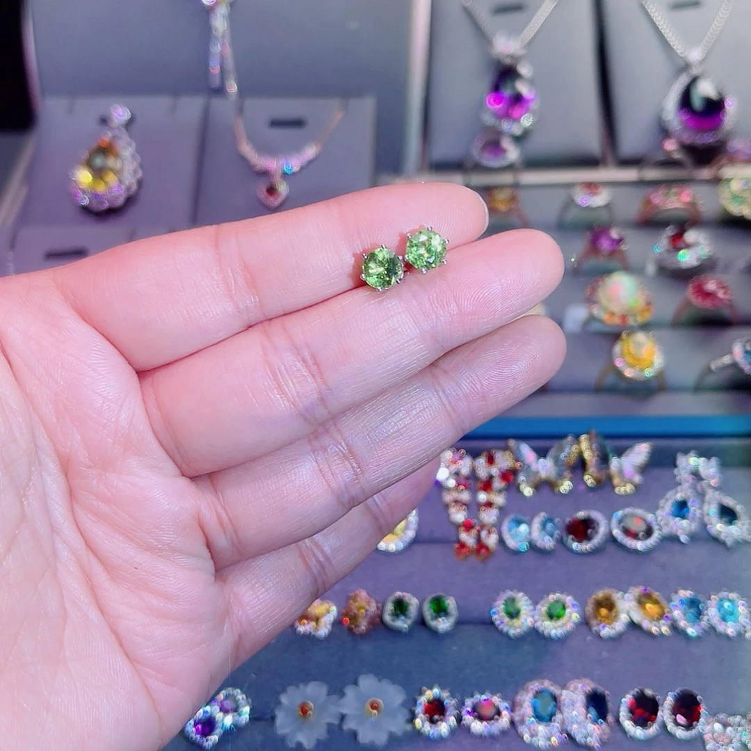 银S925镶嵌耳饰橄榄石