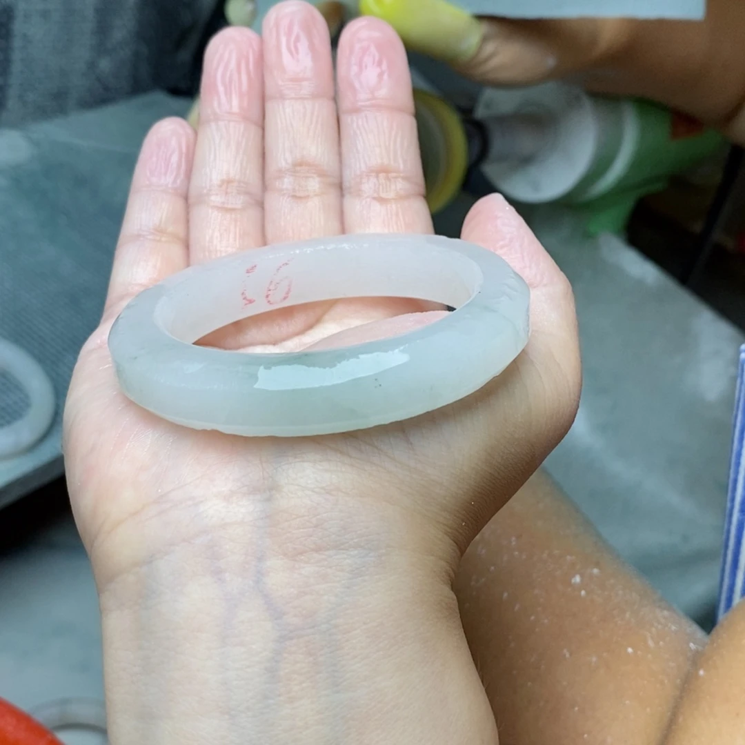 心****石英质玉手镯未镶嵌定制