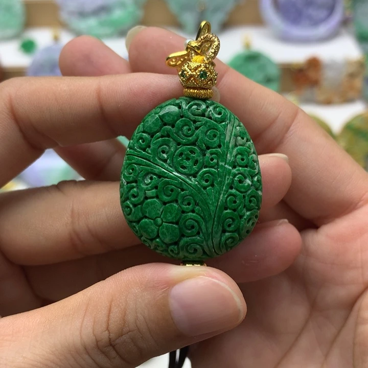 颈饰未镶嵌翡翠翡翠