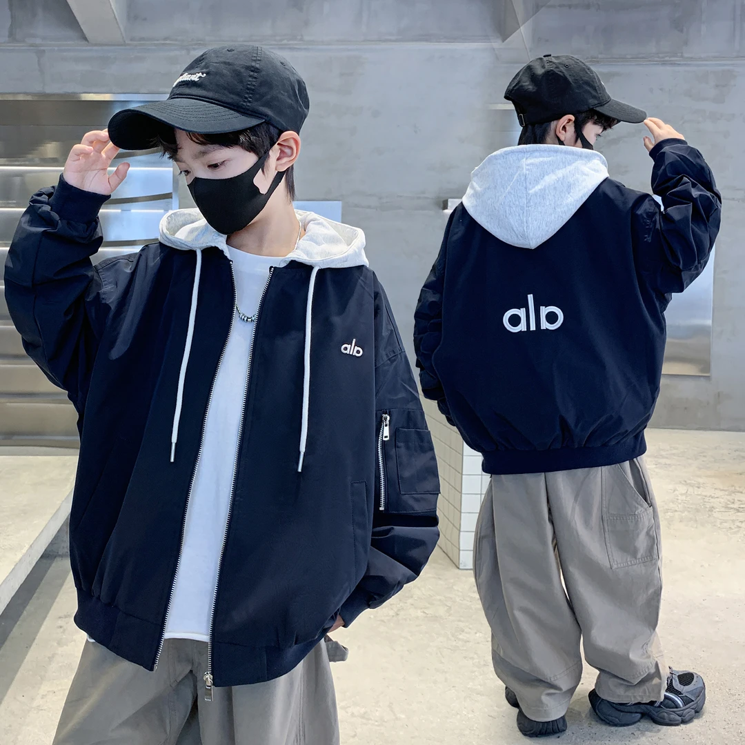 男童秋季棒球服2025新款洋气时髦中大童休闲夹克春秋儿童连帽外套