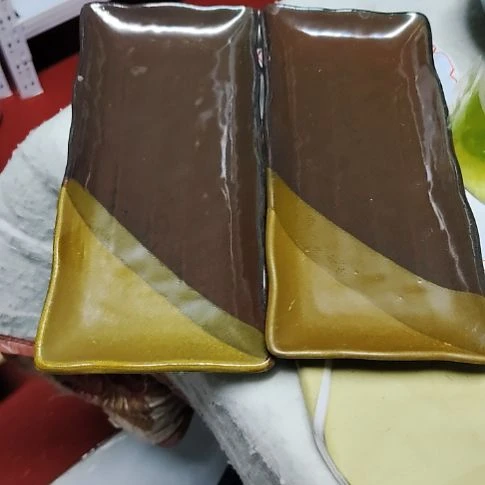 瓷片瓷片，各种摆件，沙锅，
