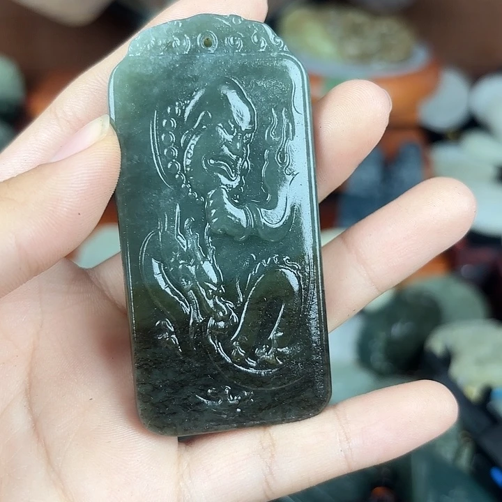 和田玉未镶嵌颈饰枫**哥