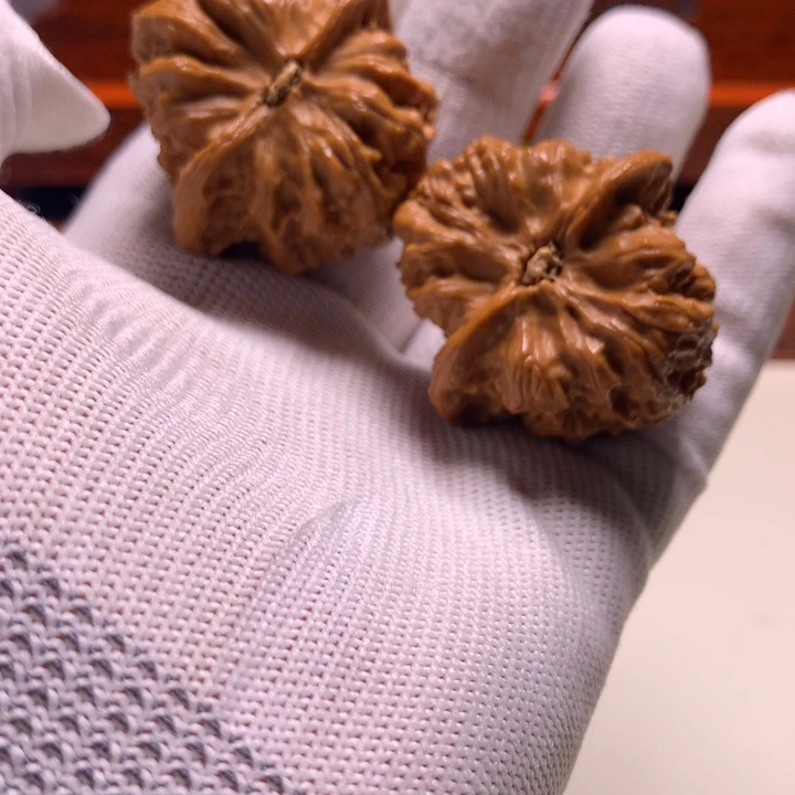 文玩核桃把件?****。马蹄火焰