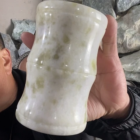 蛇纹石玉未镶嵌珠宝奇石