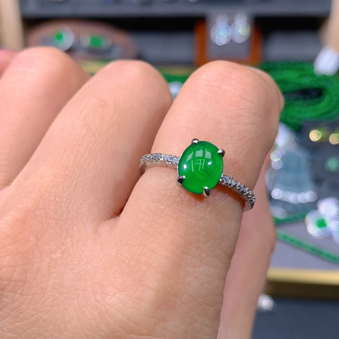 翡翠耳饰未镶嵌天然