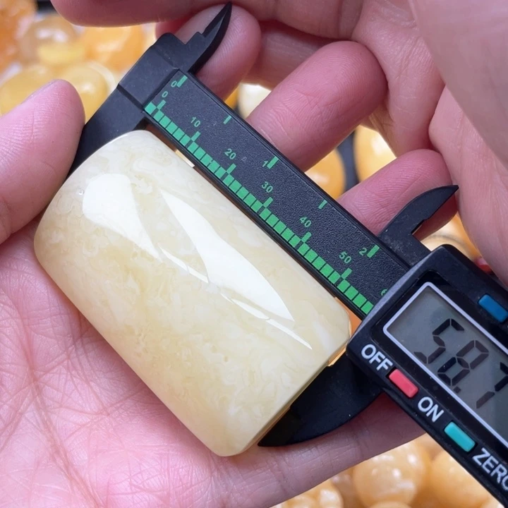 蜜蜡裸石未镶嵌蜜蜡吊坠