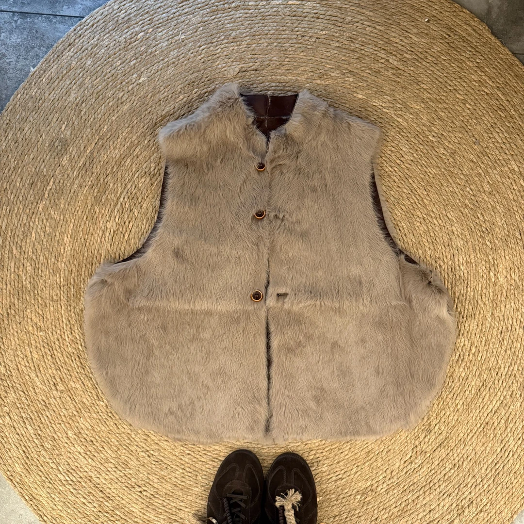 真皮毛一体双面穿兔毛马甲 2025冬洋气保暖叠穿宽松女