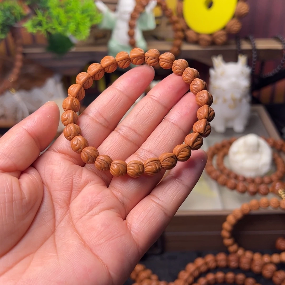 倾****桃核手串金玉龙手持09