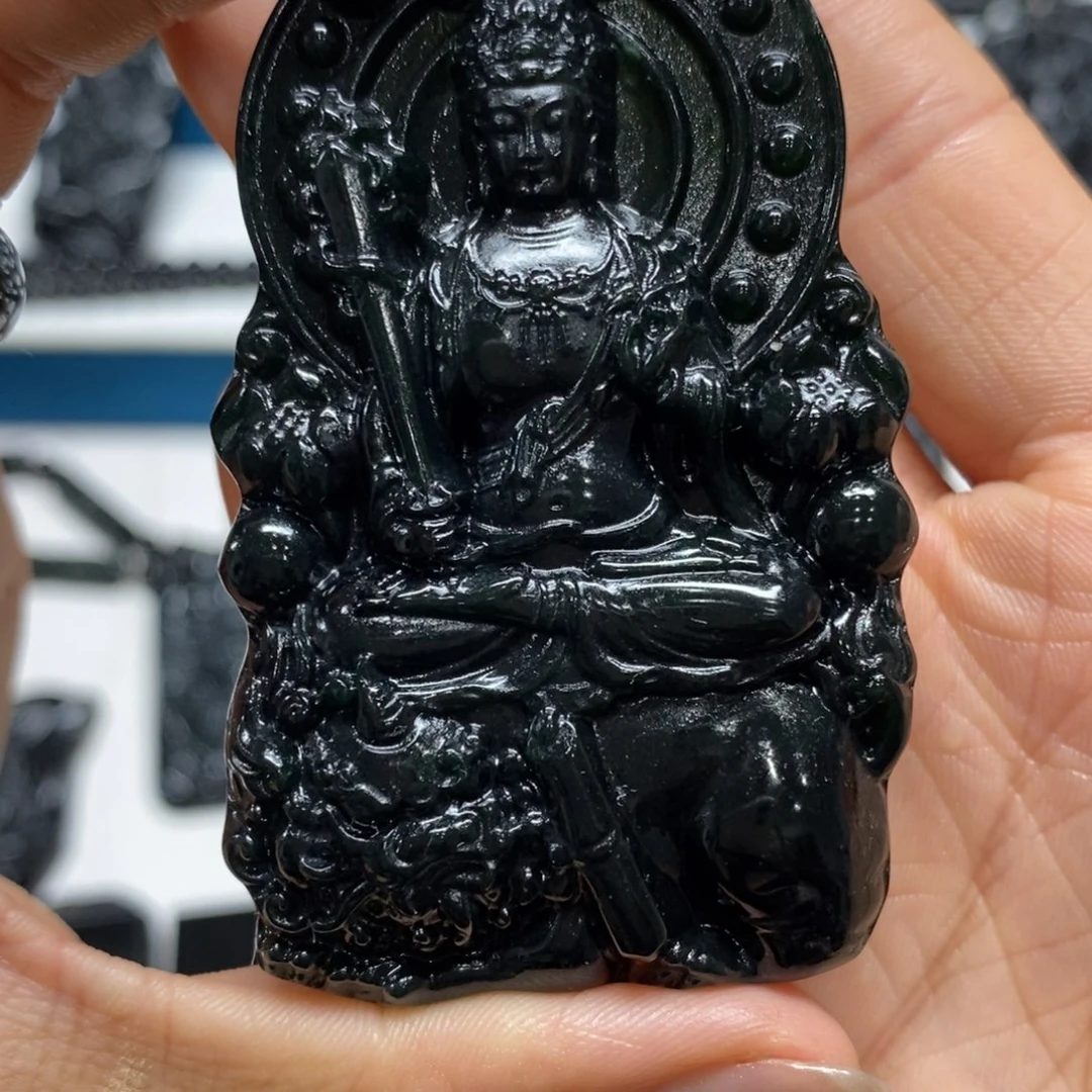 麻***欧未镶嵌蛇纹石玉吊坠