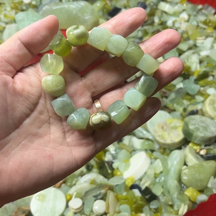 未镶嵌蛇纹石玉鱼缸石盆景石