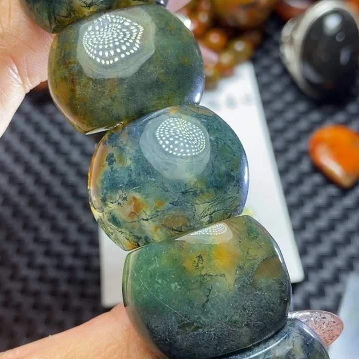 玛瑙/玉髓颈饰未镶嵌猫**鱼