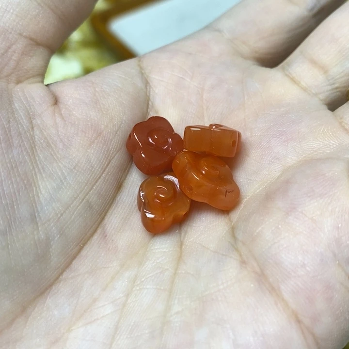 南红玛瑙未镶嵌吊坠多样性发货其一