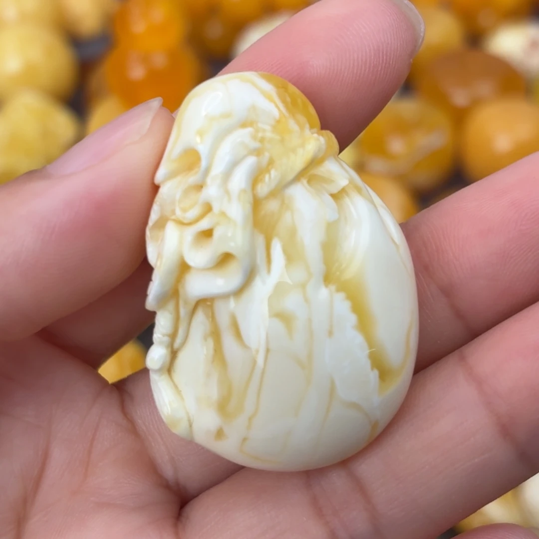 裸石蜜蜡未镶嵌金瓷白钱袋