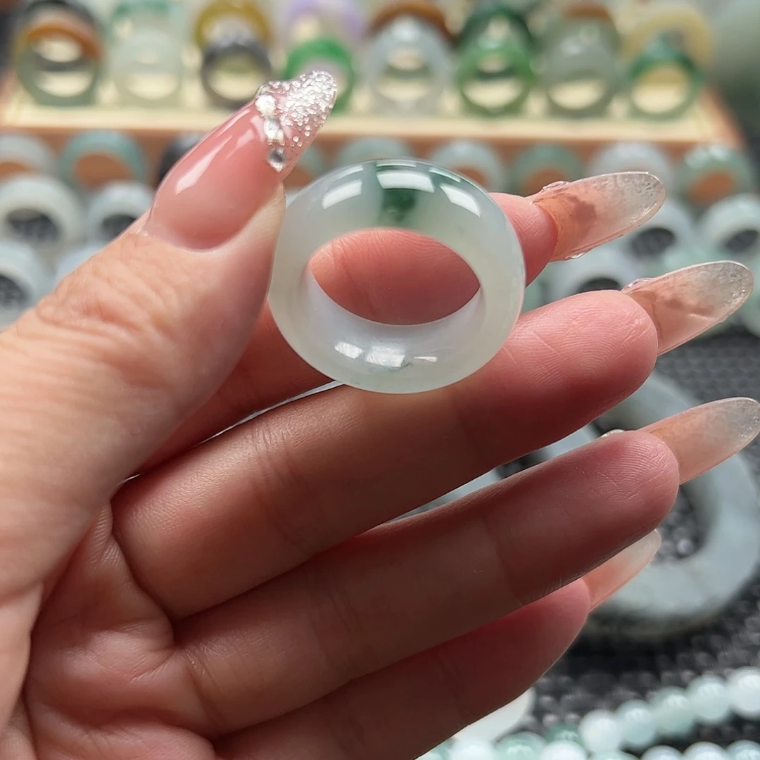 翡翠未镶嵌耳饰翡翠
