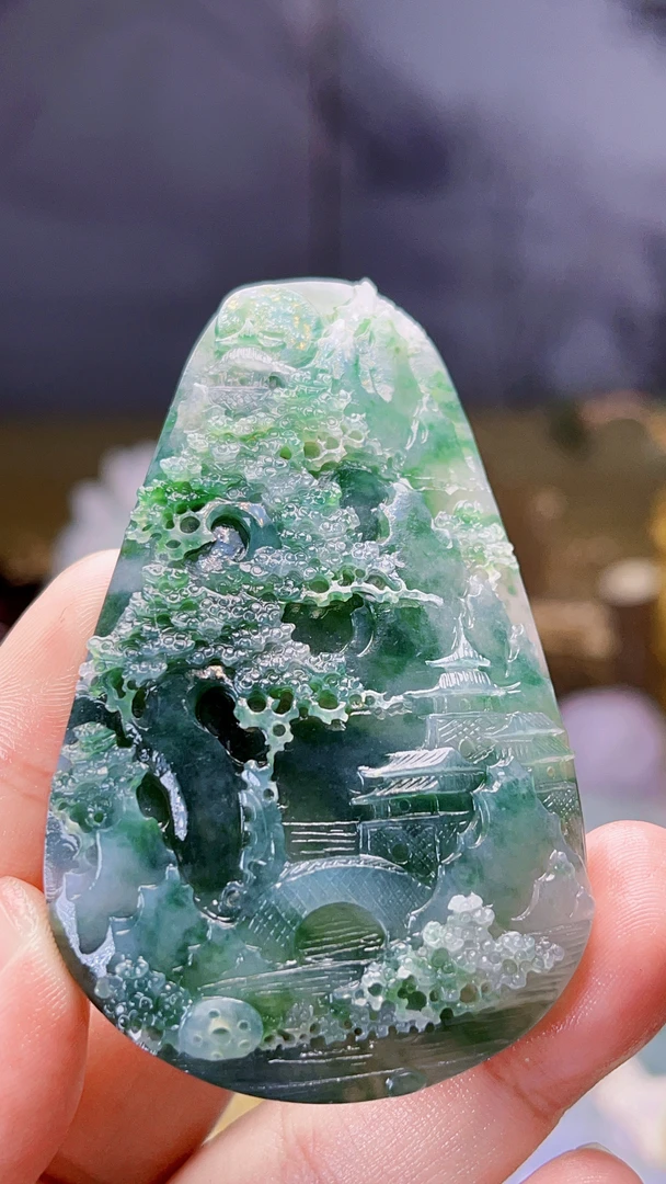 天然缅甸翡翠冰胶飘绿精工山水牌毛货买断需抛光尺寸69-43-10