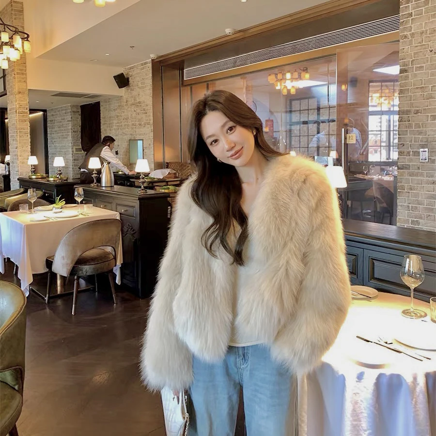 瑞轩家“万年五代”白狐整皮腹毛系列高端狐狸毛外套