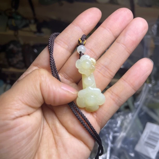 天然和田玉立体雕刻越戴越油润能戴一辈的玉器事事如意顺心如意