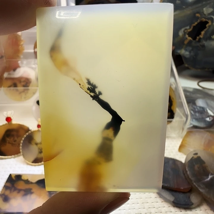 玛瑙/玉髓未镶嵌珠宝奇石