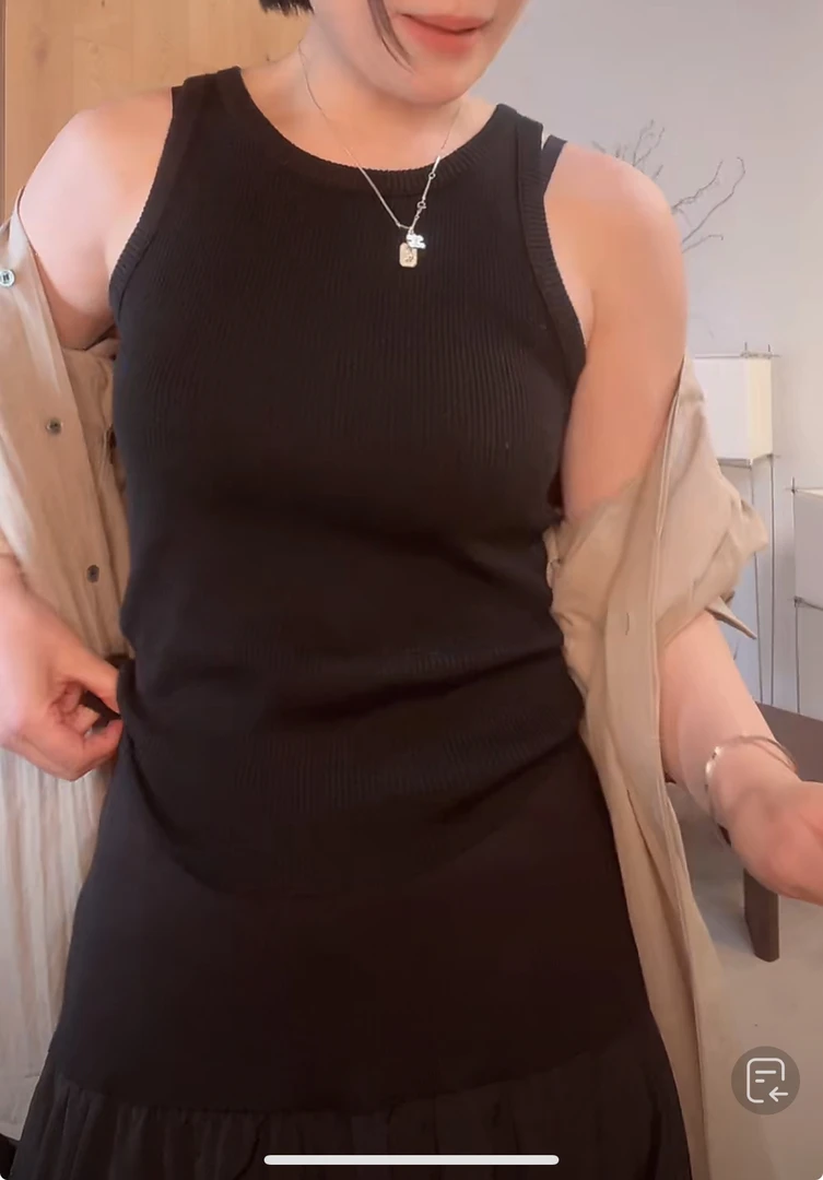 JIEJIEJIA -针织背心8303