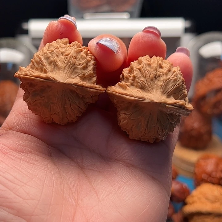 文玩核桃把件黄金背 全品