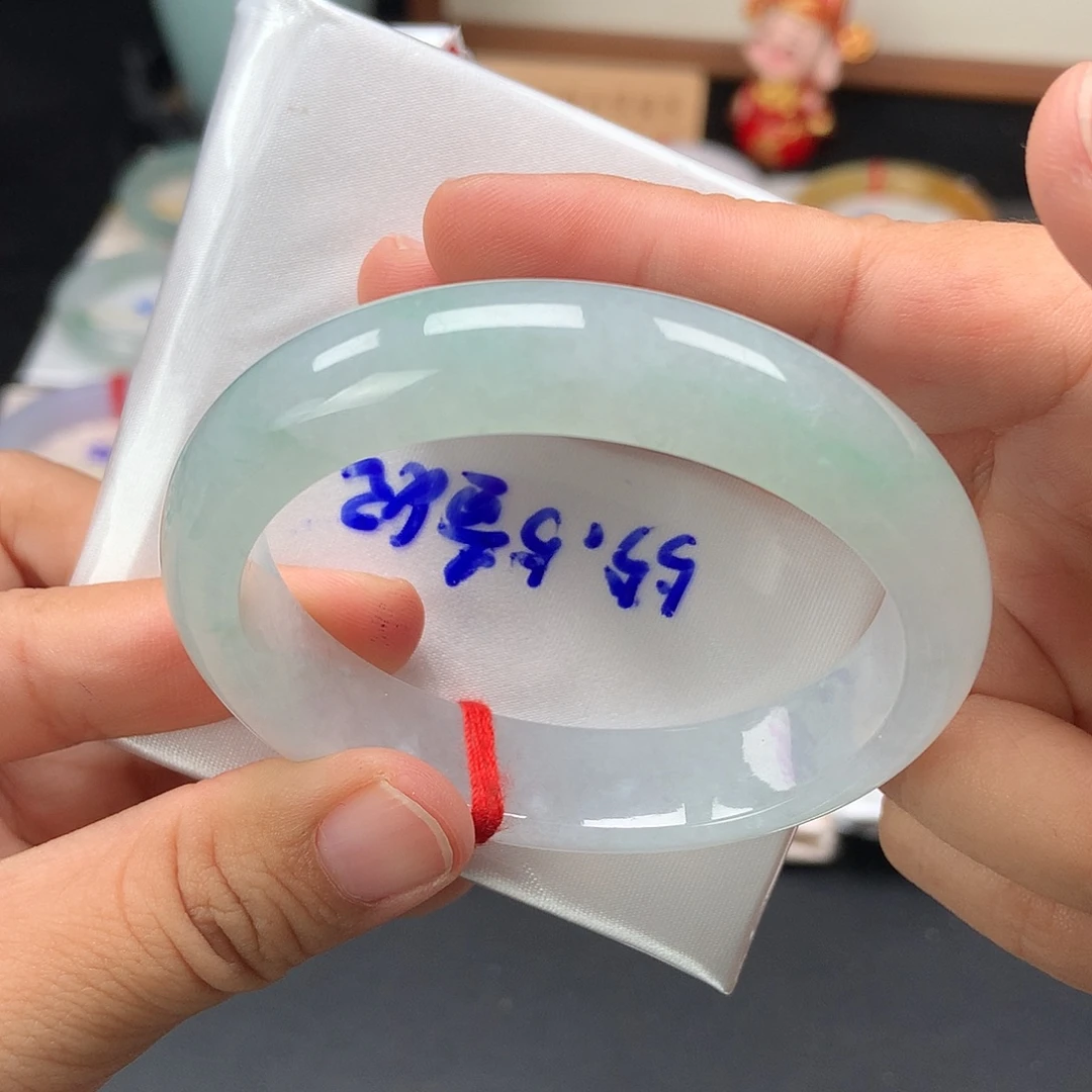 翡翠未镶嵌手镯61号贵妃