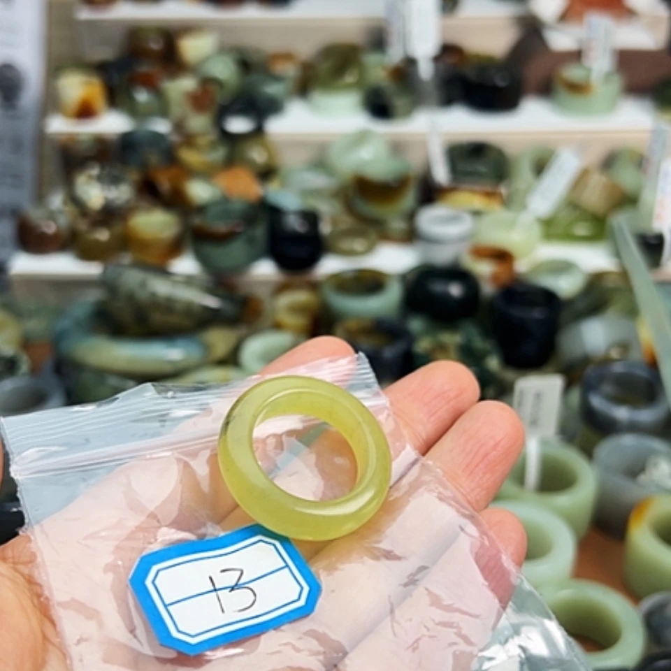 【闪购商品】蛇纹石玉合金颈饰"***趙