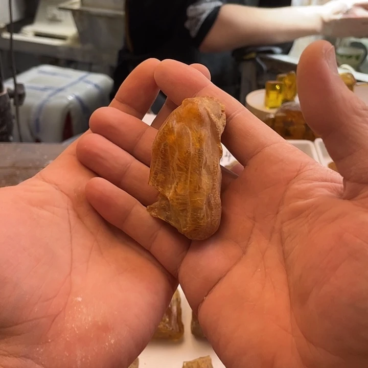 拔***兔定制琥珀未镶嵌天然琥珀蜜蜡