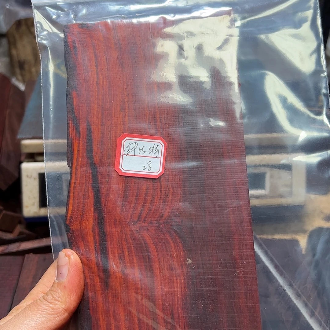 比***特檀香紫檀（小叶紫檀）