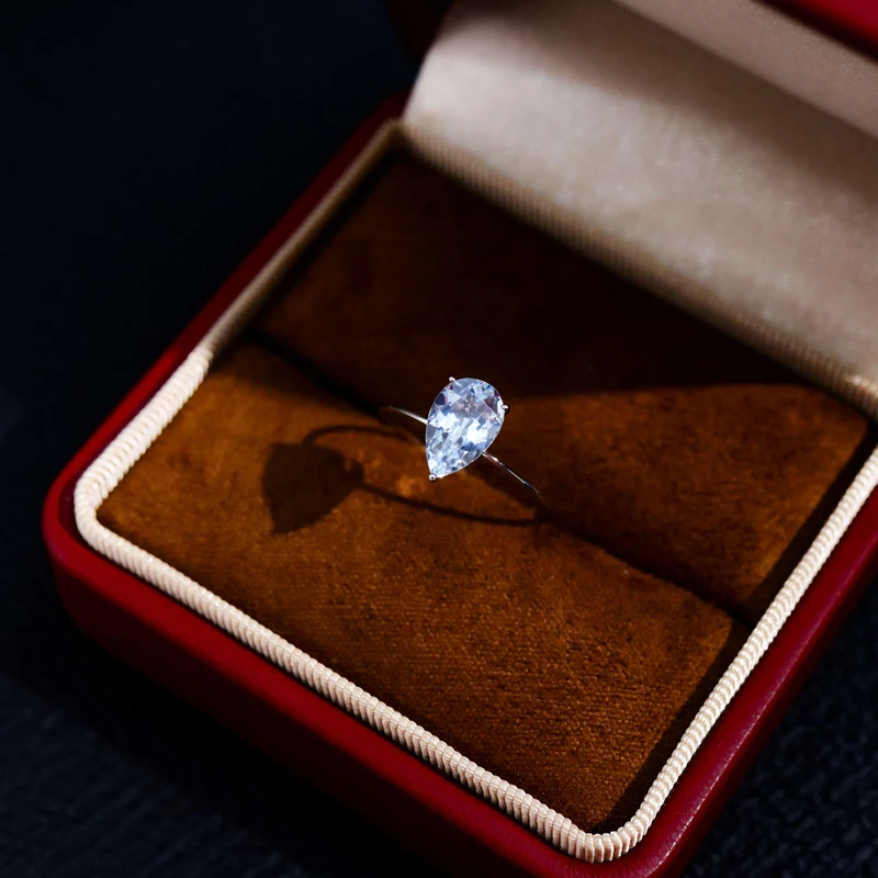 【老爸评测】铂金1克拉水滴海蓝宝素圈戒指PR0145