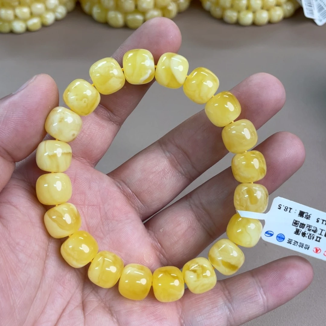 琥珀裸石未镶嵌01700000000