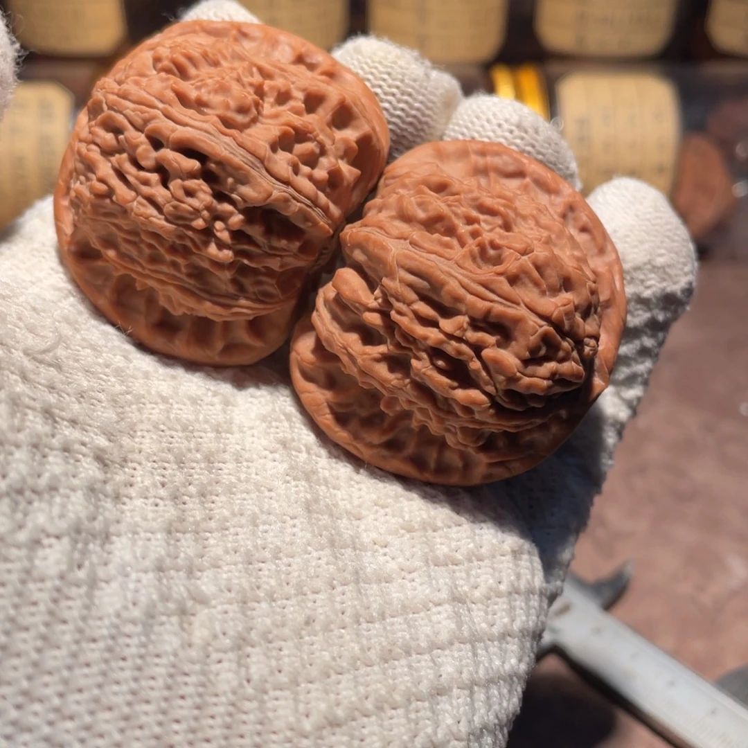 吊坠文玩核桃47白狮子