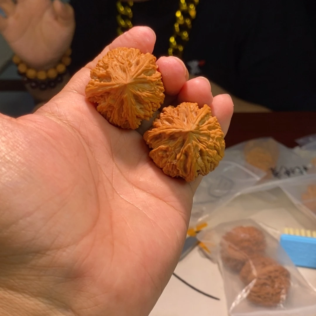 文玩核桃把件文山三棱042