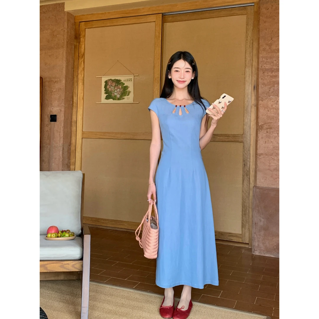尾镂空领口后腰绑带收腰蓝色连衣裙女夏显白气质长裙