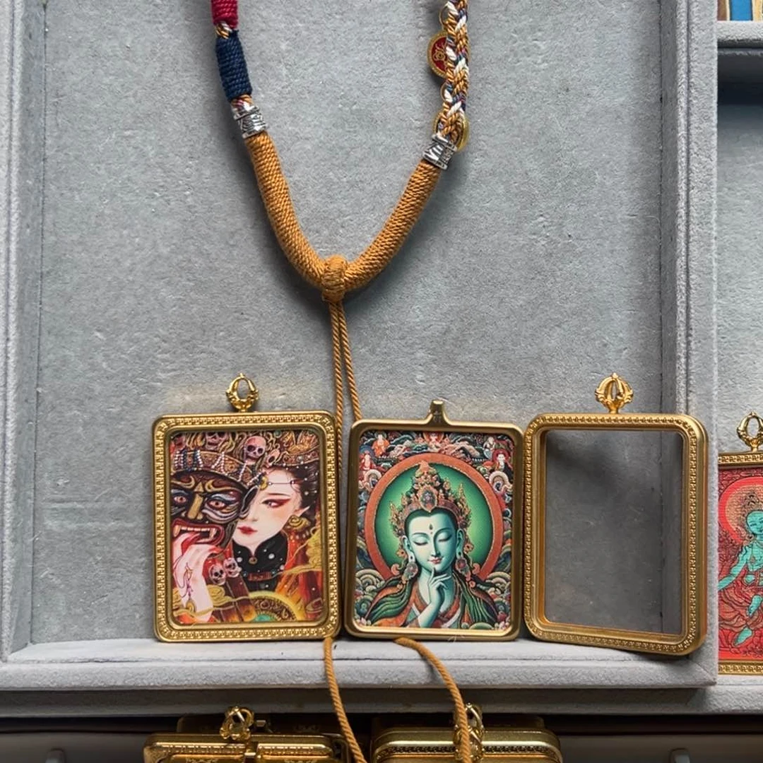 吊坠双面铜壳前世今生绿妈妈