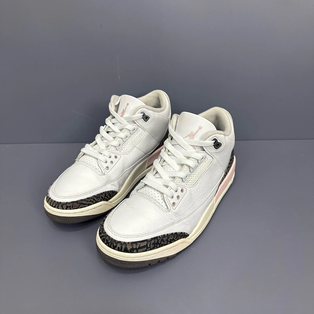 95新 NIKE/耐克 43码 aj3樱花粉 休闲鞋 成色很新穿几次