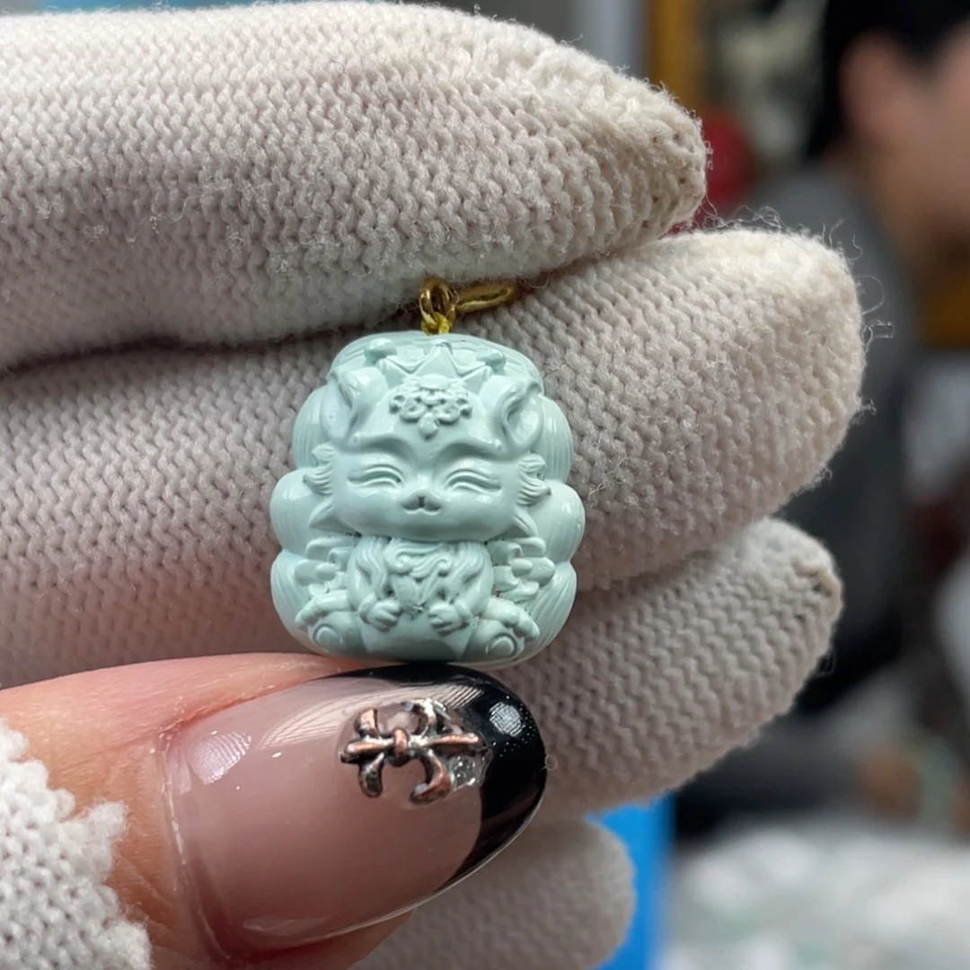 绿松石未镶嵌挂件