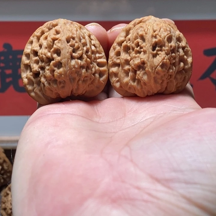 文玩核桃吊坠南疆小黄尖38+/38/37