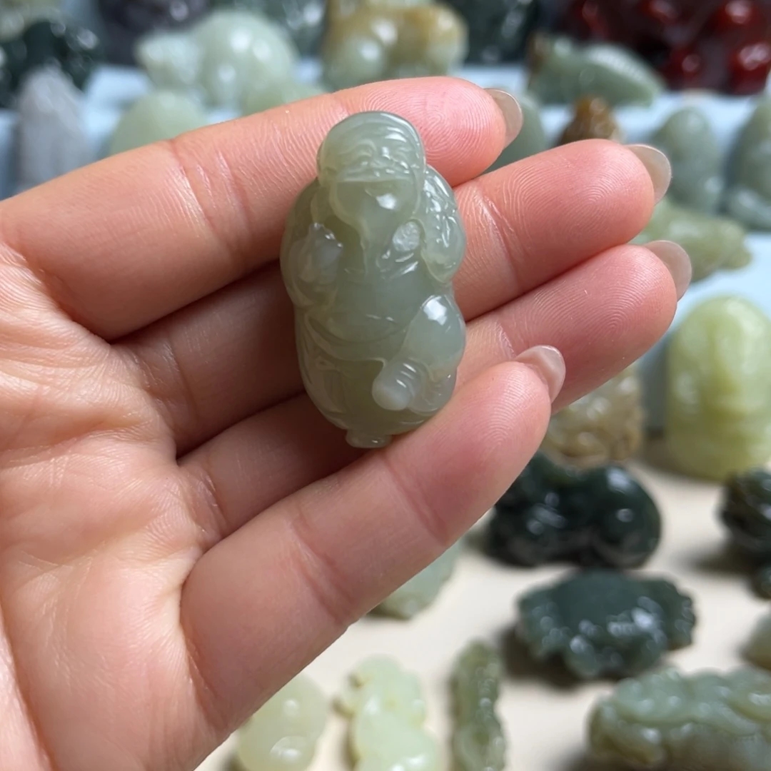 和田玉未镶嵌挂件