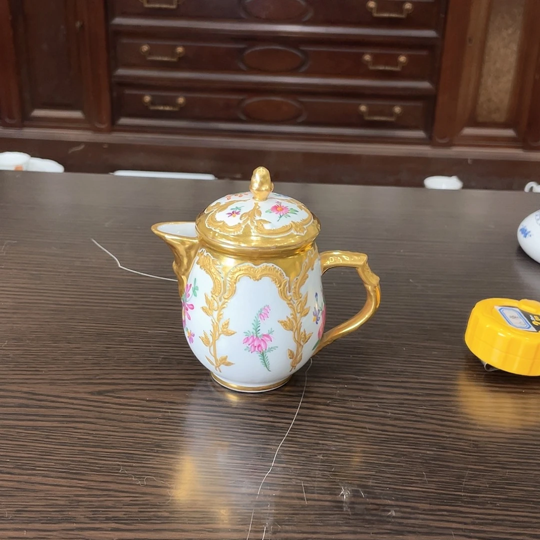 瓷片kpm迷你小壶一枚