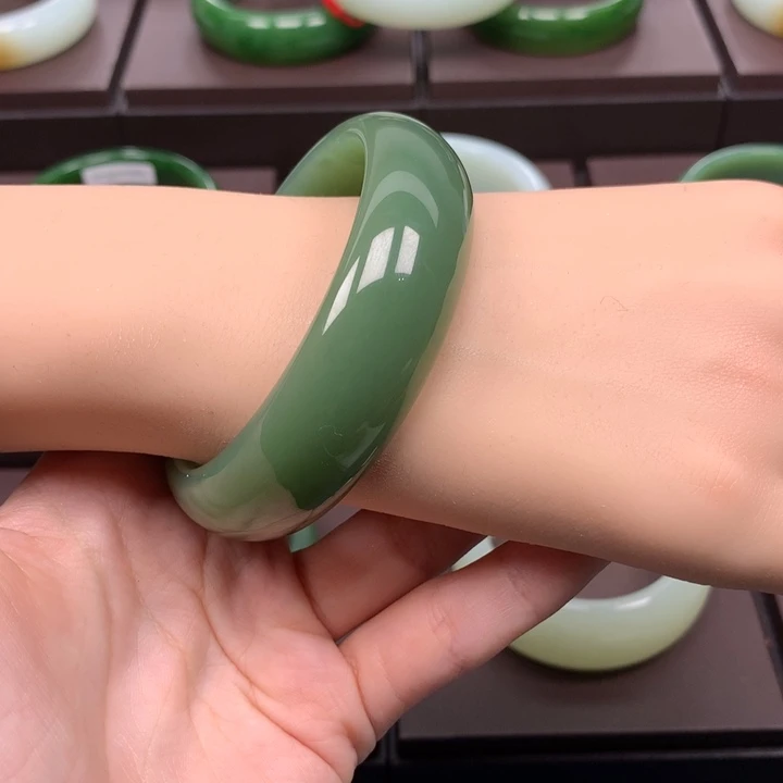 未镶嵌手镯和田玉（碧玉）57.58