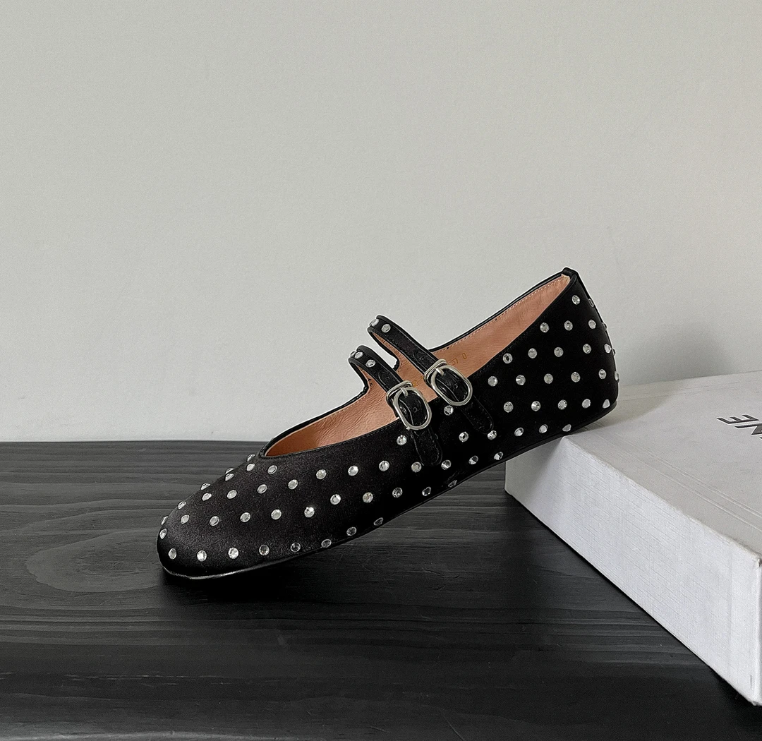 法式水钻双排扣玛丽珍鞋女2025夏季新款小众设计感圆头平底单鞋