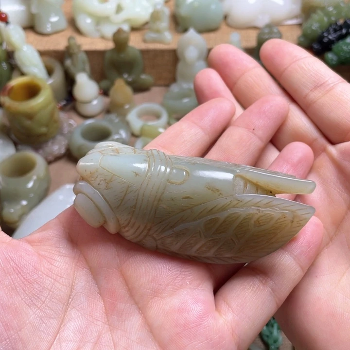 和田玉未镶嵌颈饰崇*