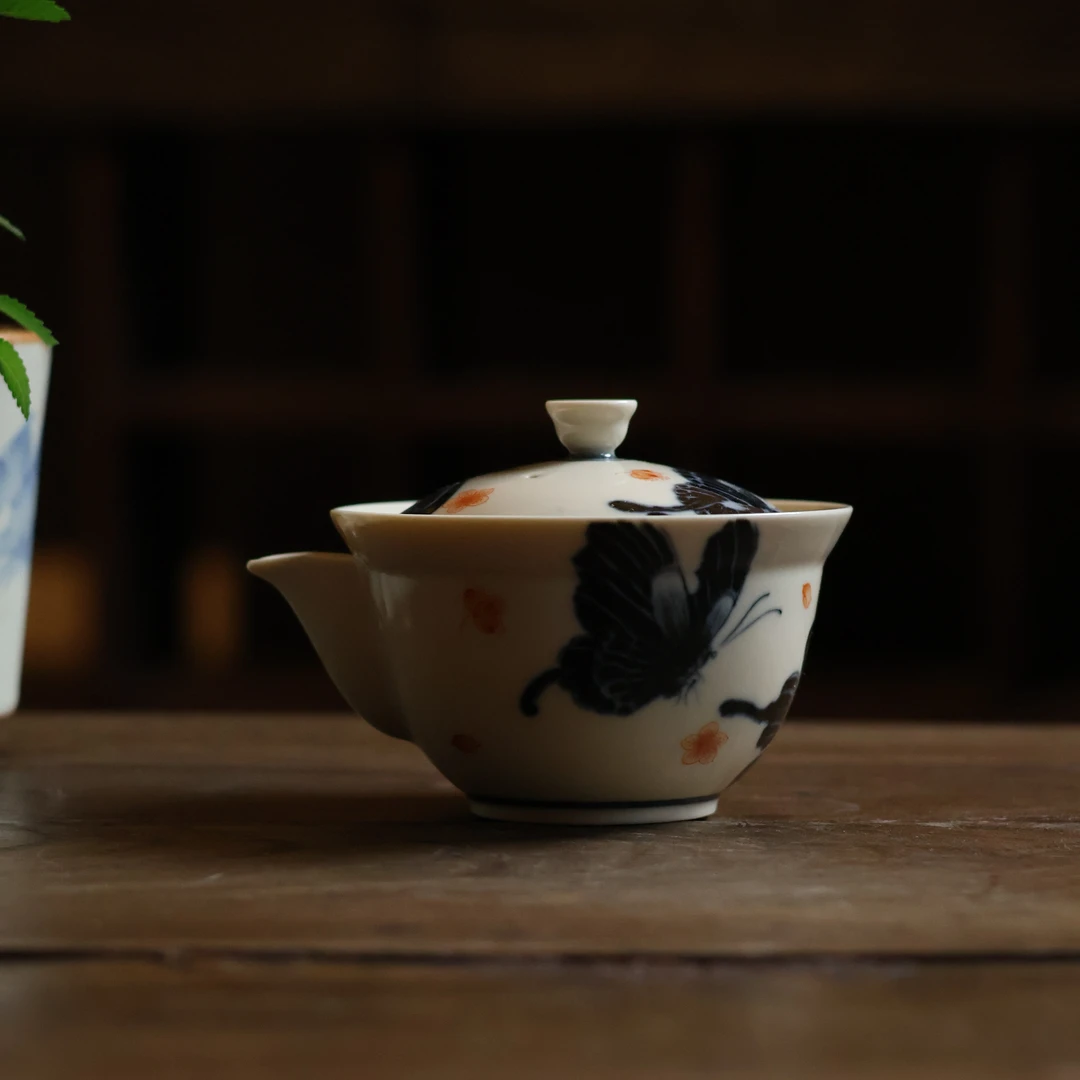 蝴蝶戏花-聖甫-手捏壶（聖甫0068）