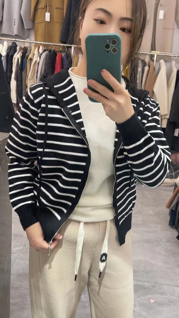 上衣潮流韩版时尚条纹连帽毛针织衫休闲秋季厚款黑白帽衫常规款
