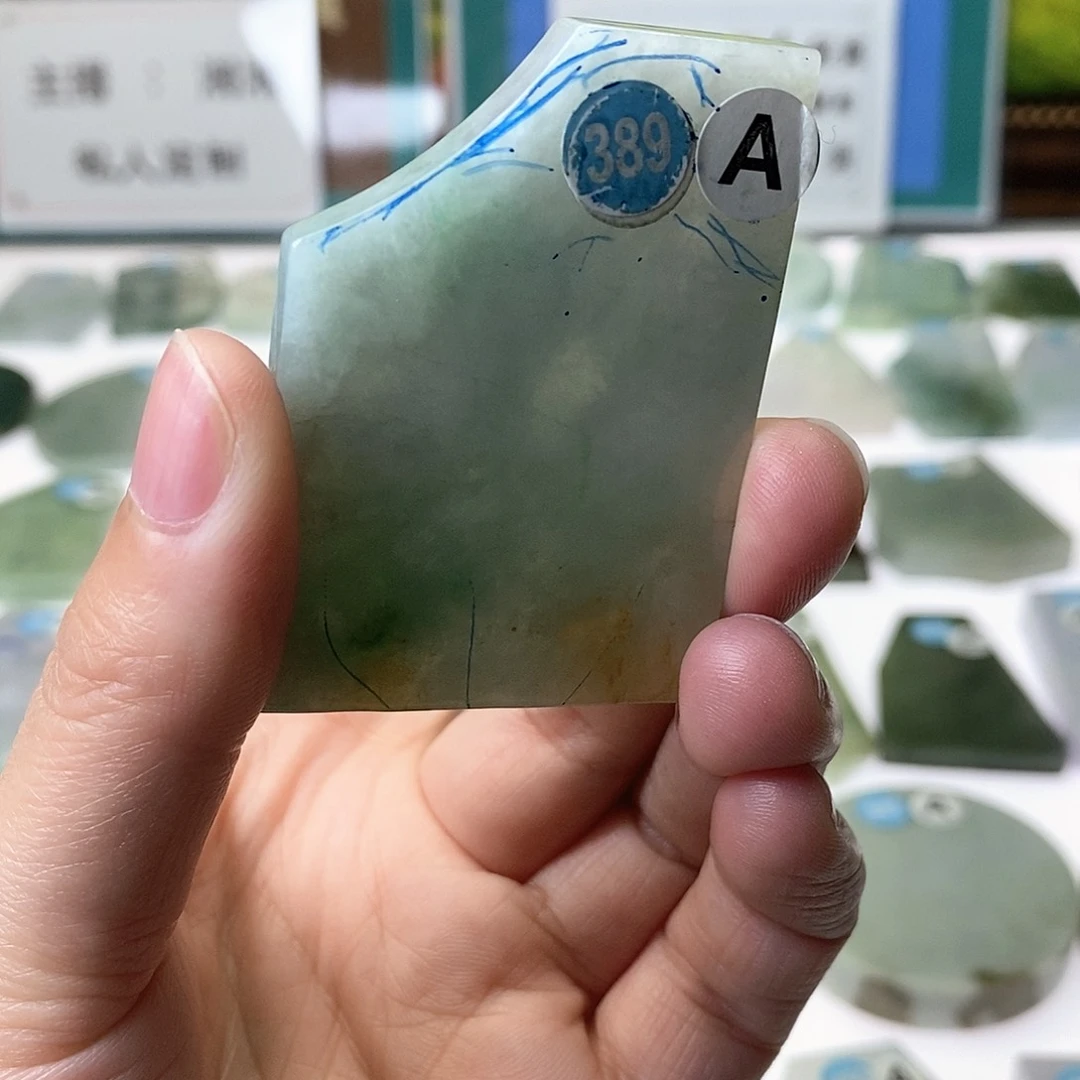 未镶嵌定制翡翠天然A货翡翠挂件