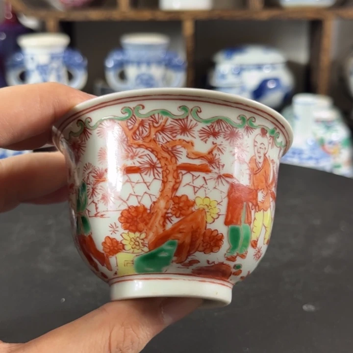 魔***丈摆件一对彩色的小杯子