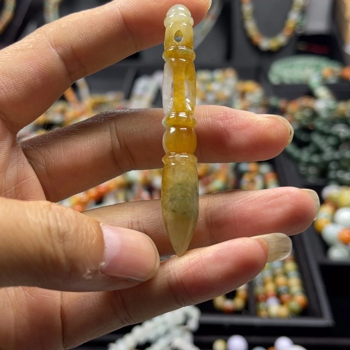 翡翠未镶嵌颈饰挂件