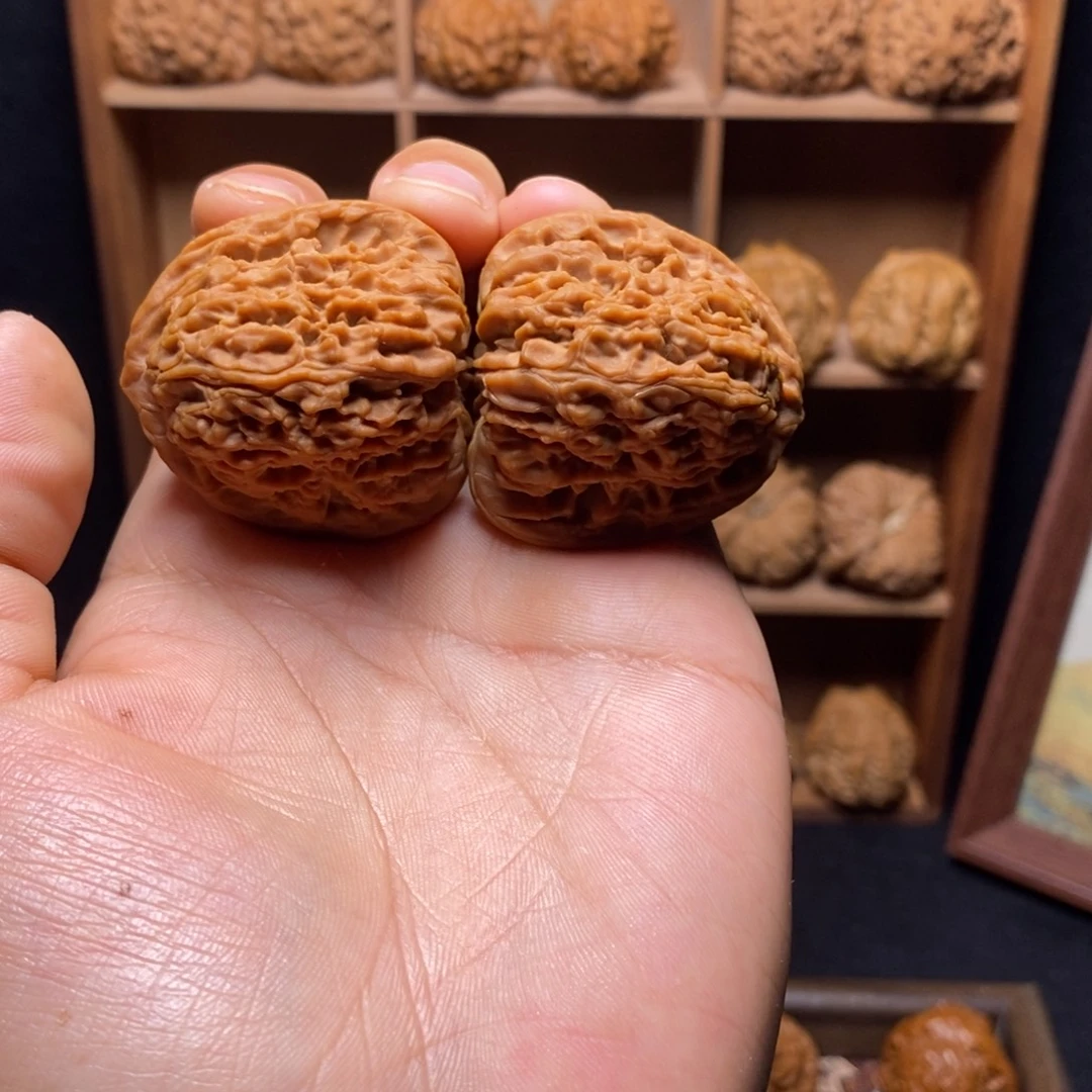 胡***禹文玩核桃吊坠南将